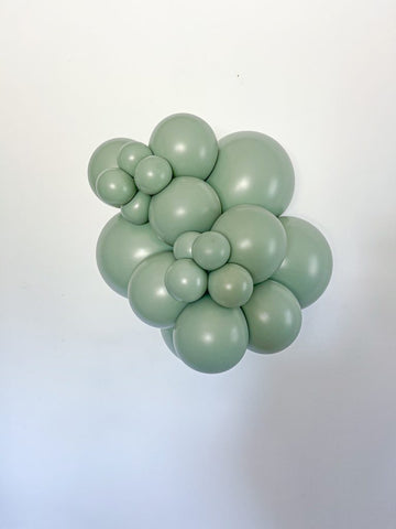 Meadow Green Latex Balloons by Tuftex